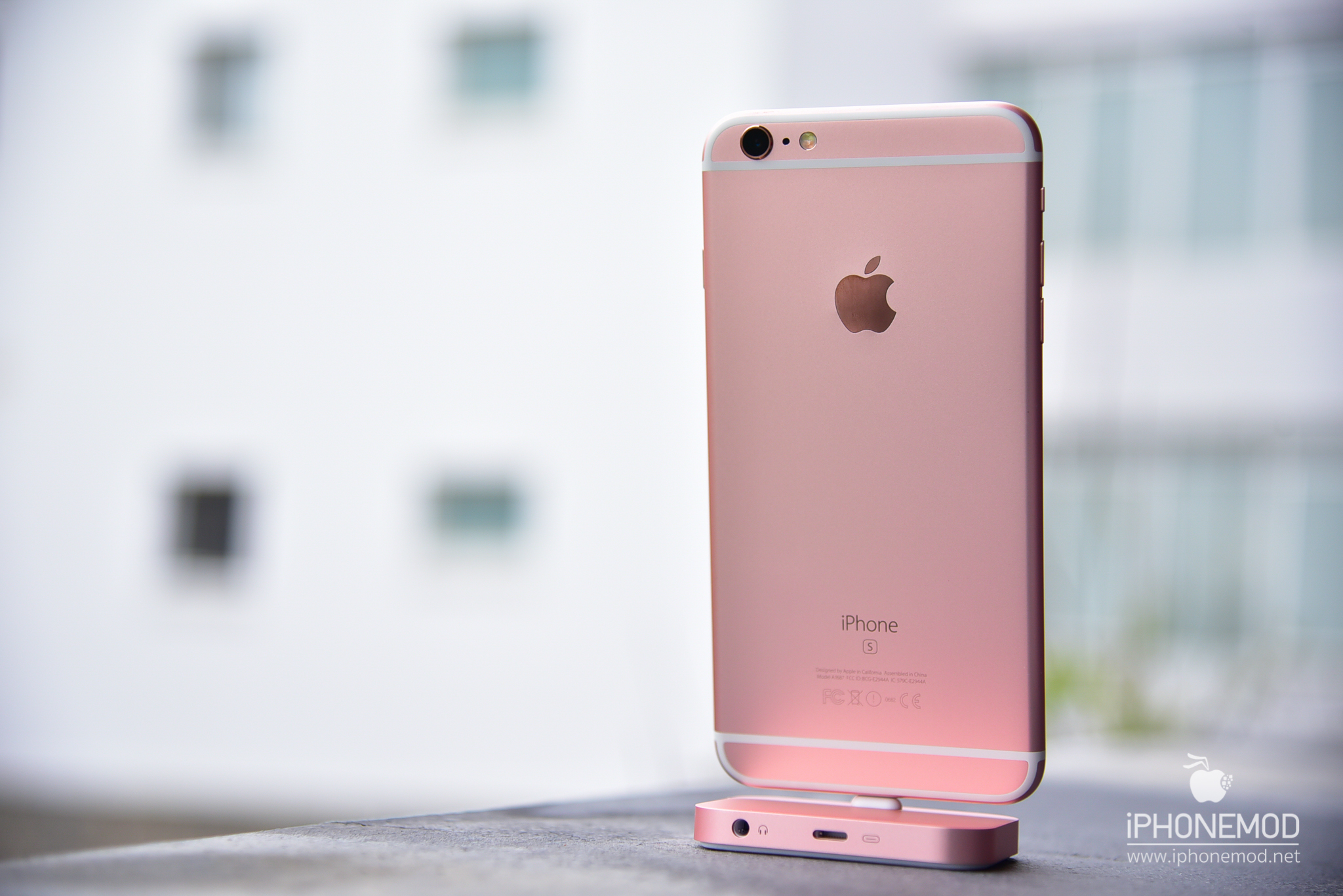 Айфон 6s Plus розовый