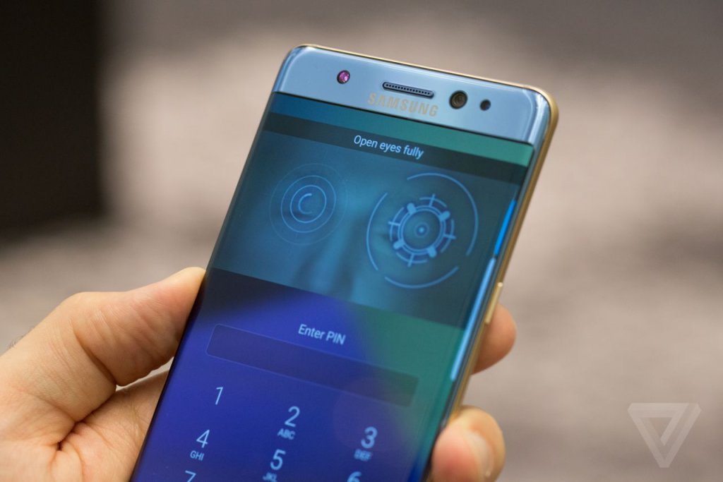 Note 7 iris scanner - theverge
