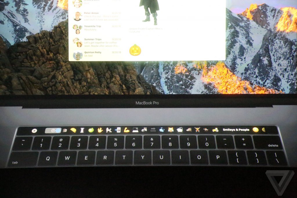 apple-macbook-event-20161027-8258