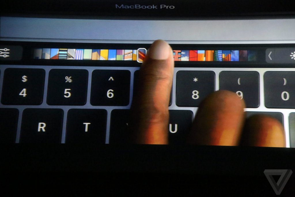 apple-macbook-event-20161027-8914
