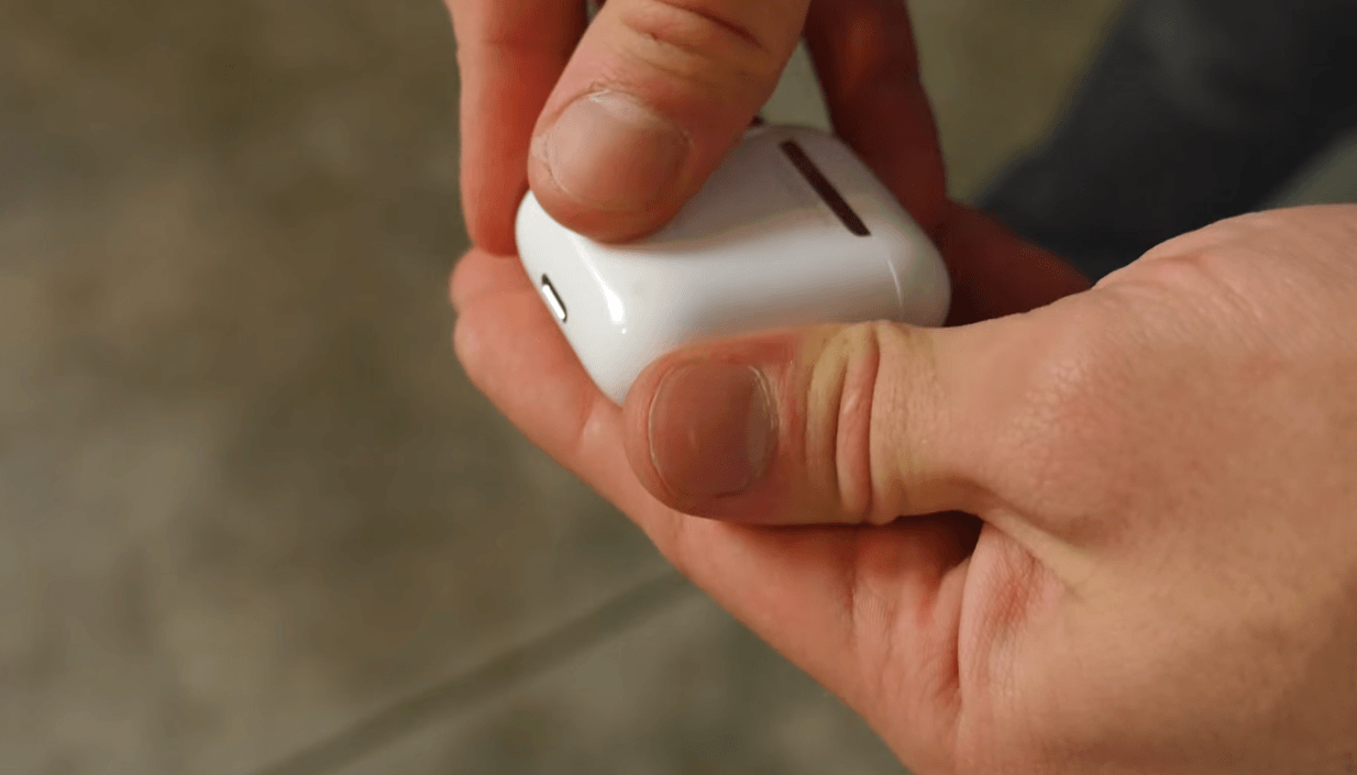 AirPods-Drop-Test-1-2