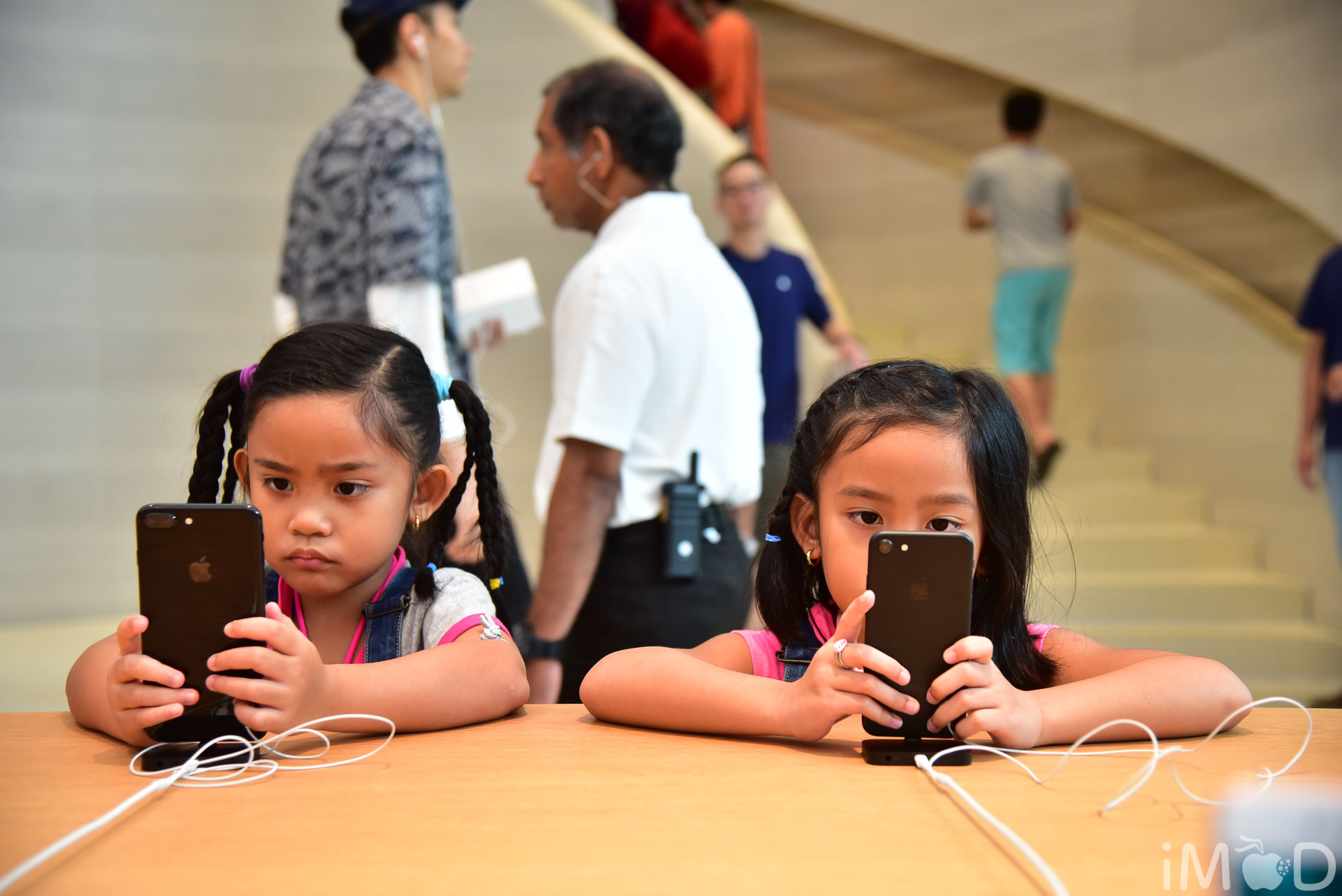apple-orchard-road-singapore-1874