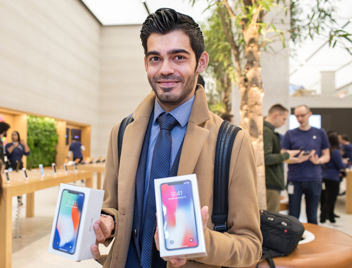 Iphone X Launch Day Photo 2