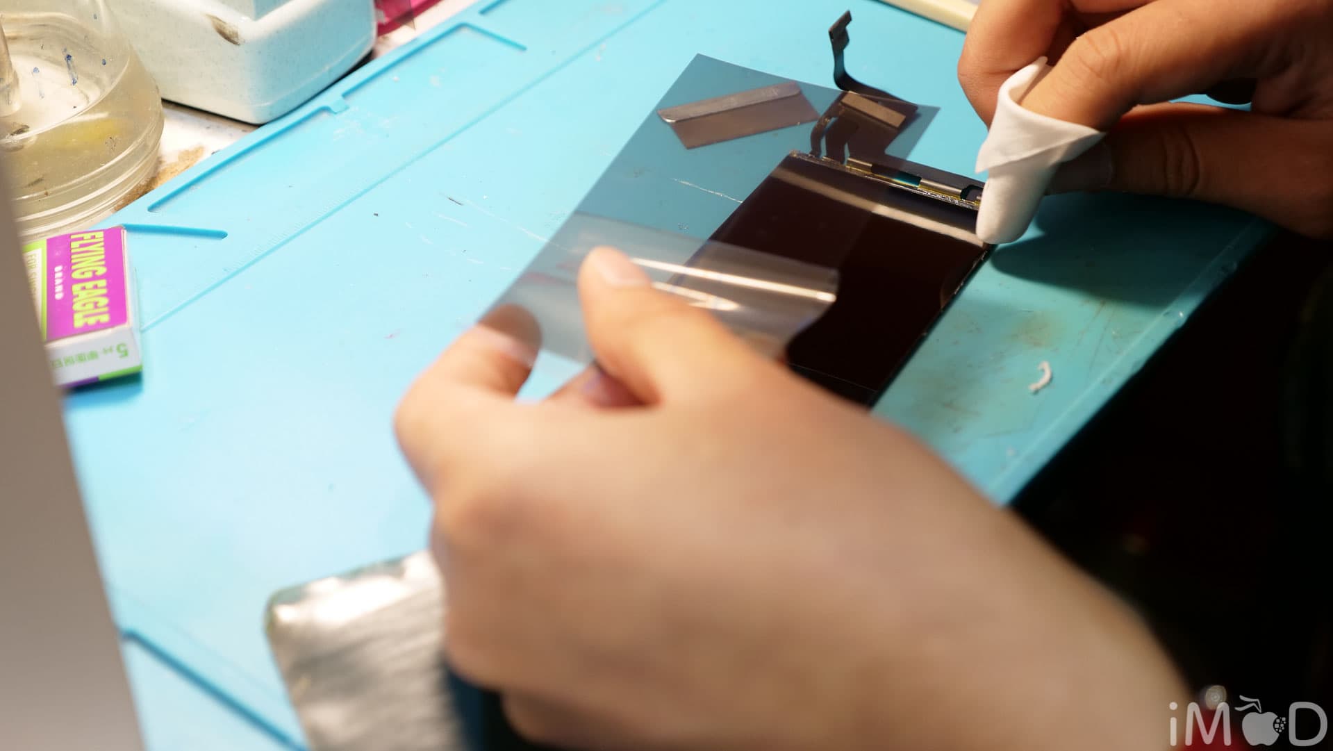 Iphone Lcd Oca By Mobizz 8169