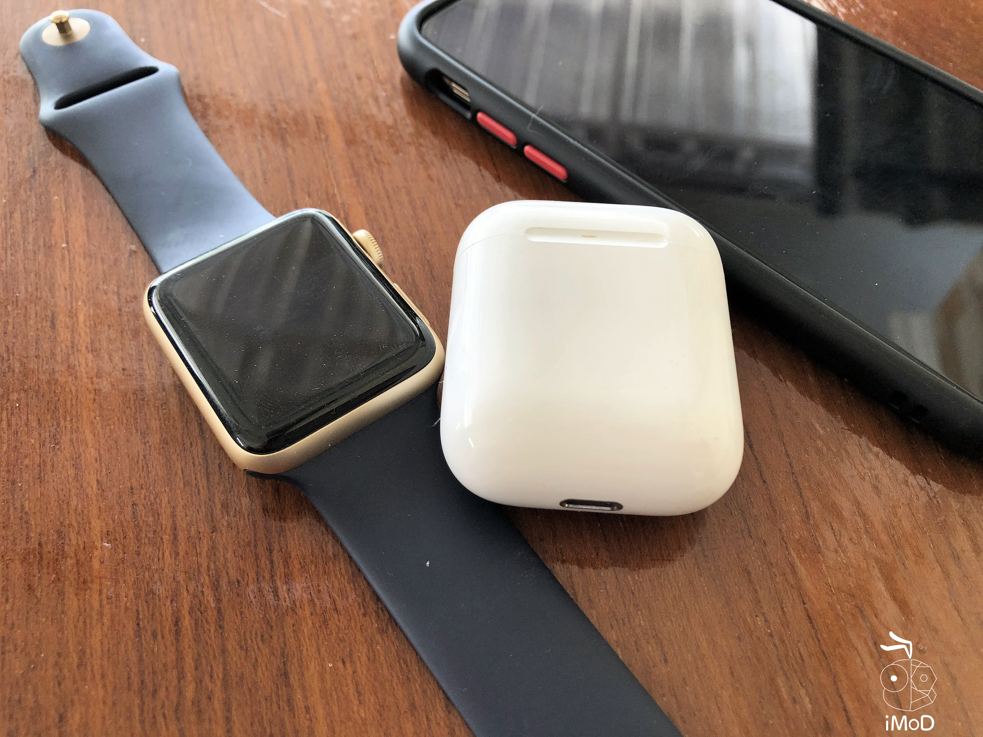 Airpods 1yr Preview000