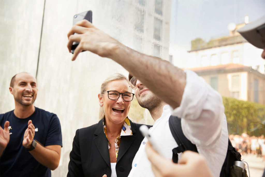 Apple Milan Piazza Liberty Angela Ahrendts 07262018