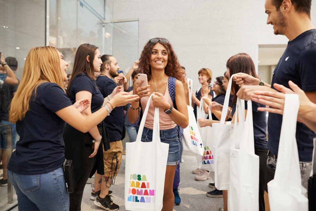 Apple Milan Piazza Liberty Summer Totes 07262018