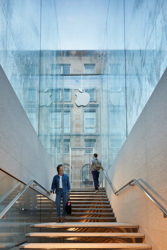 Apple Piazza Liberty Staircase 07242018