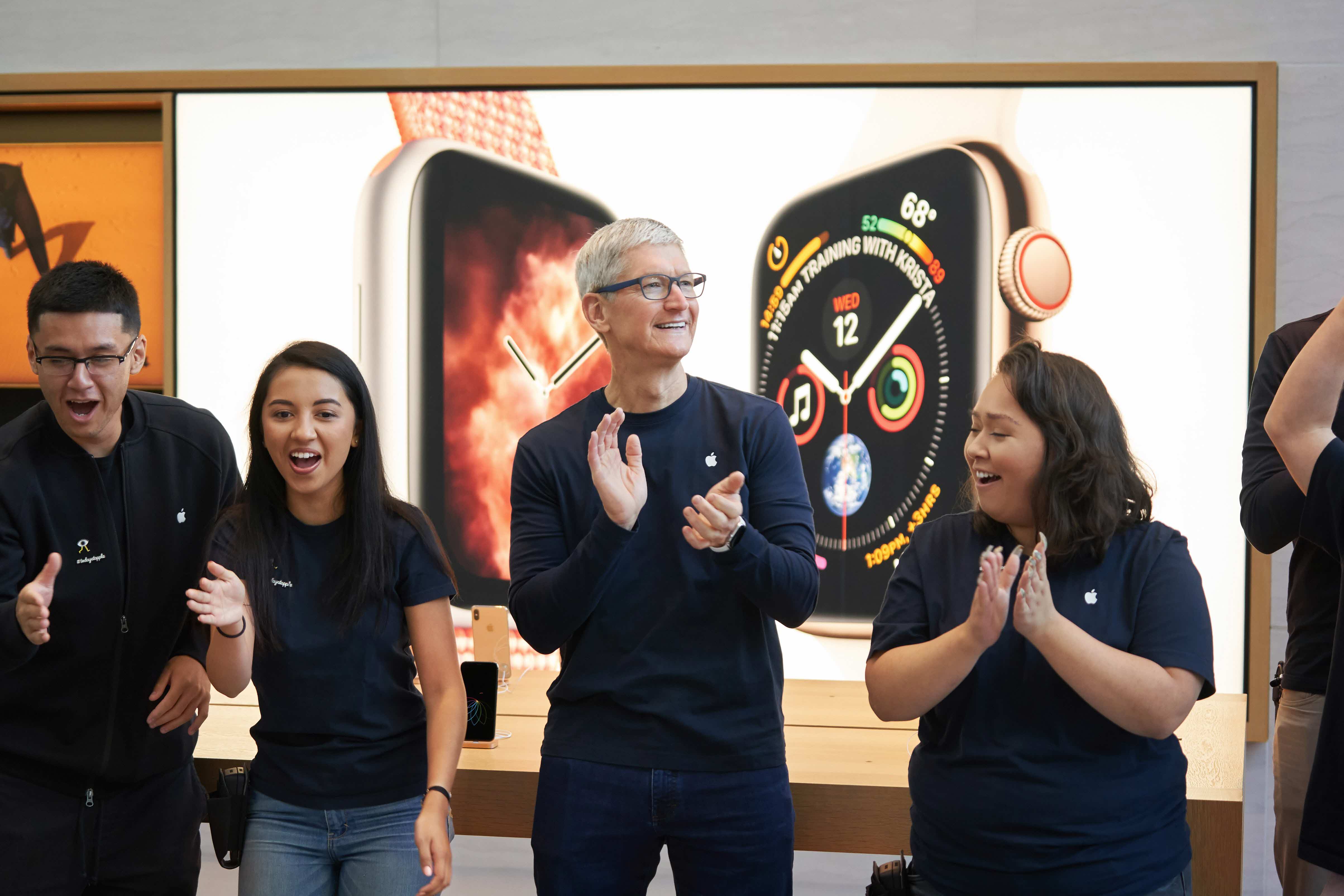 Iphone Xs Apple Watch Series 4 Palo Alto Tim Cook Apple Store 09202018