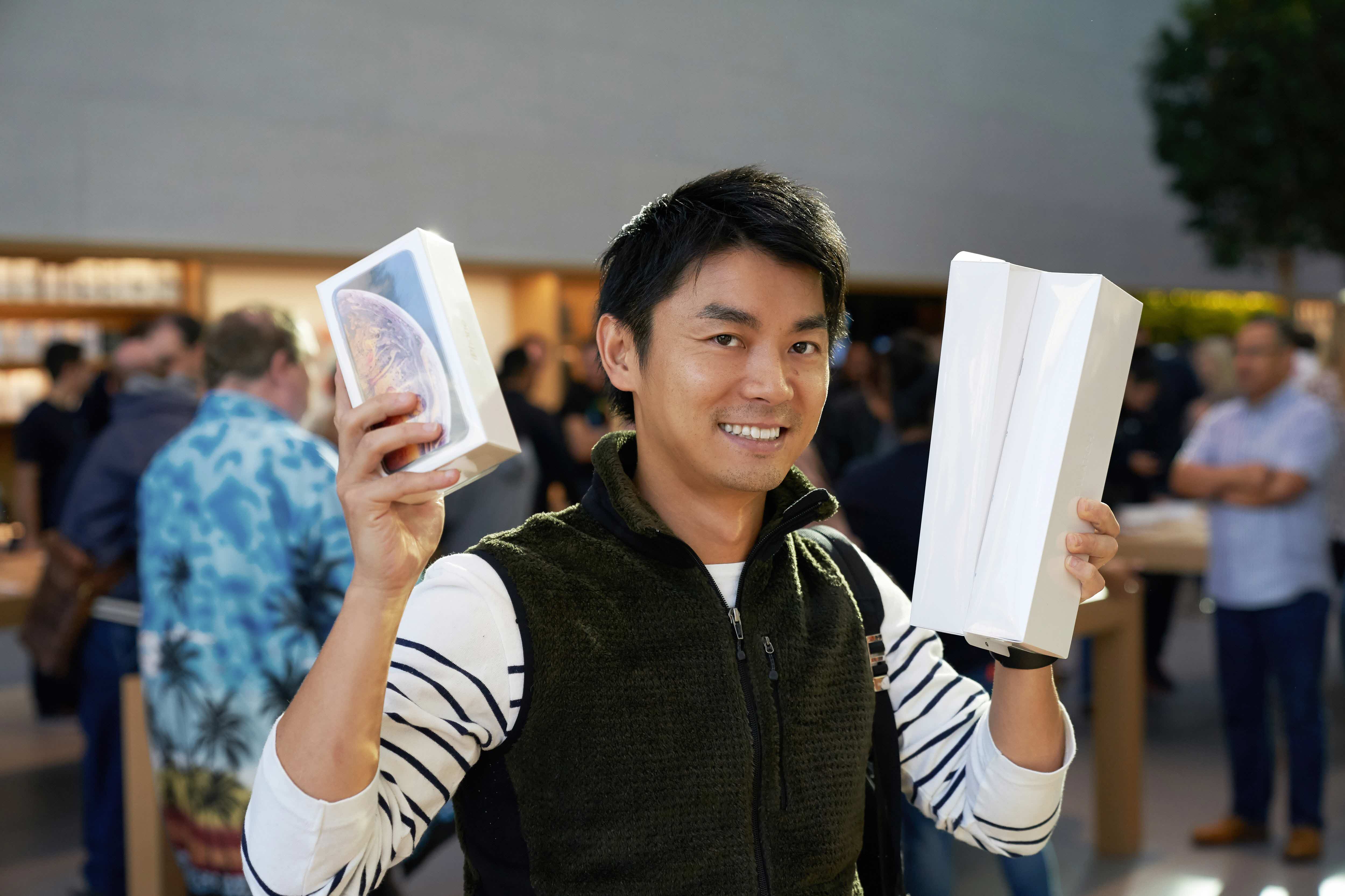 Iphone Xs Apple Watch Series 4 Palo Alto Customer With Iphone Xs Apple Watch Series 4 09202018