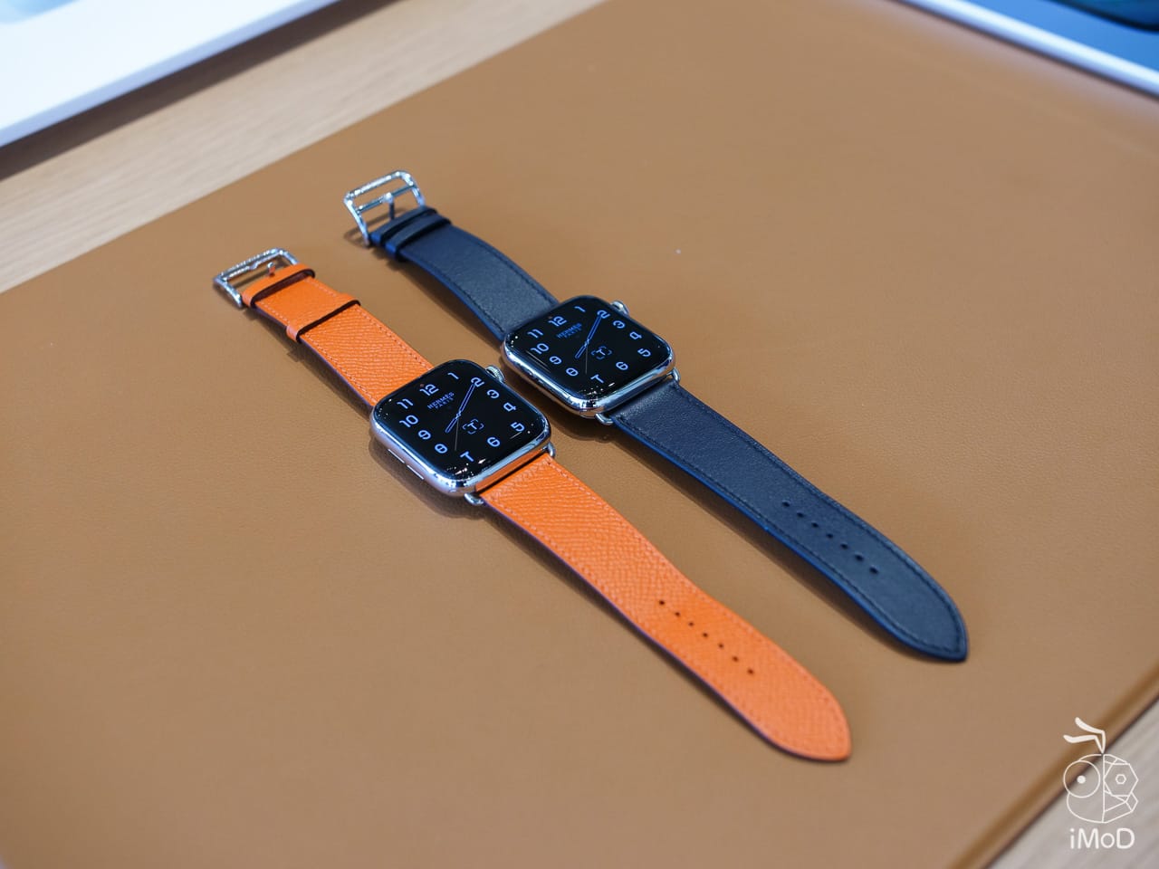 Apple Iconsiam 1200359