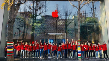 Apple Store Red Logo World Aids Day