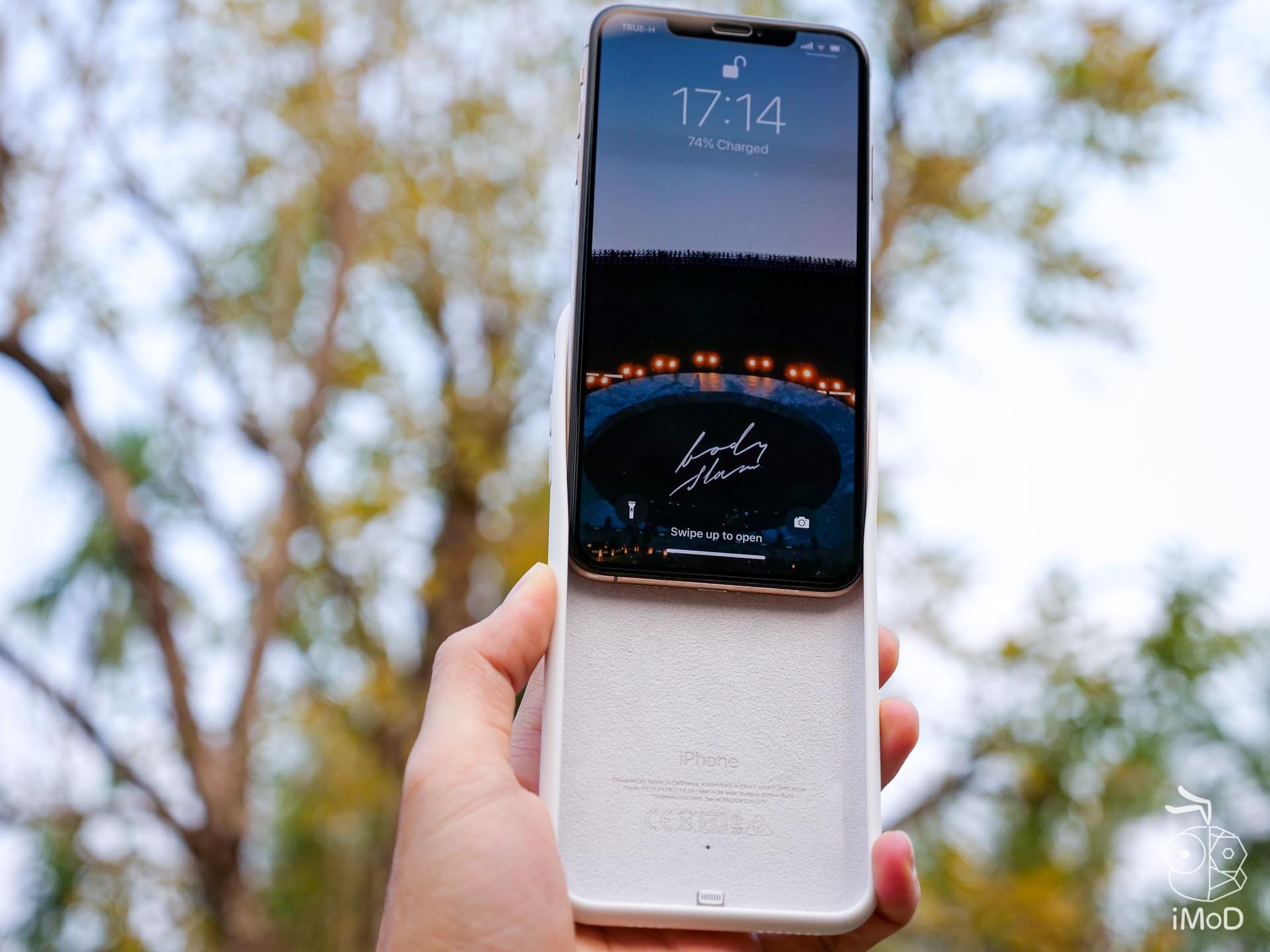 Apple Smart Battery Case Iphone Xs Xs Max Xr Review 1222377