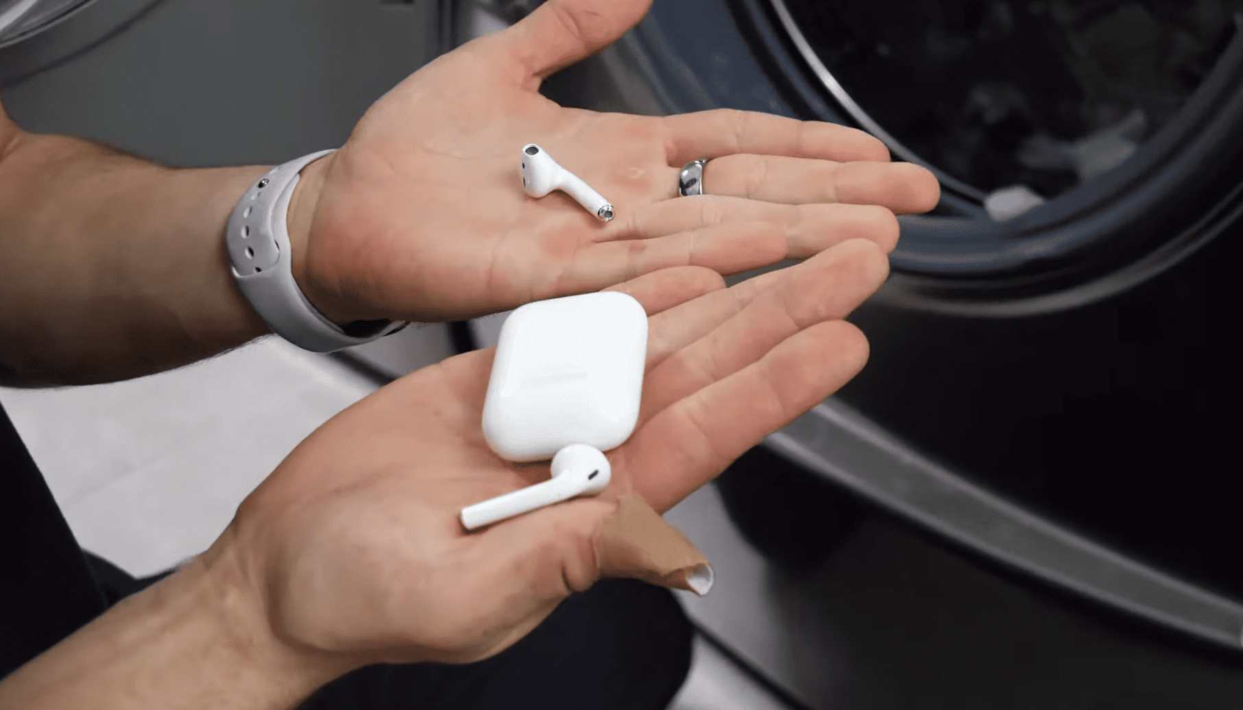 Airpods Gen 2 Water Test Img 2