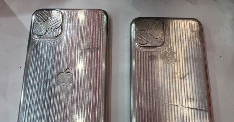 Iphone Xi And Xi Max Case Mold Leak Photo