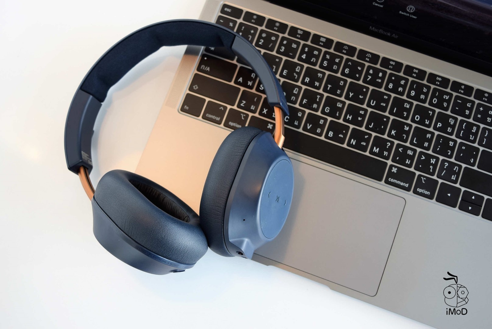 Plantronics Backbeat Go 810 Review 046