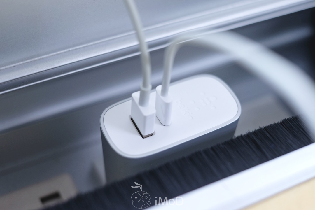 ชาร์จผ่าน USB-A + USB-C