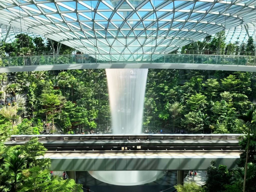 Apple Jewel Changi Airport Singapore Prepare Grand Openning 3