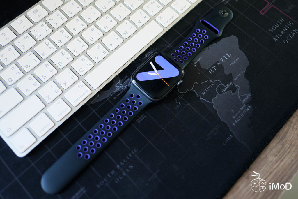 Apple Watch Nike Sport Band Black Hyper Grape Color 20