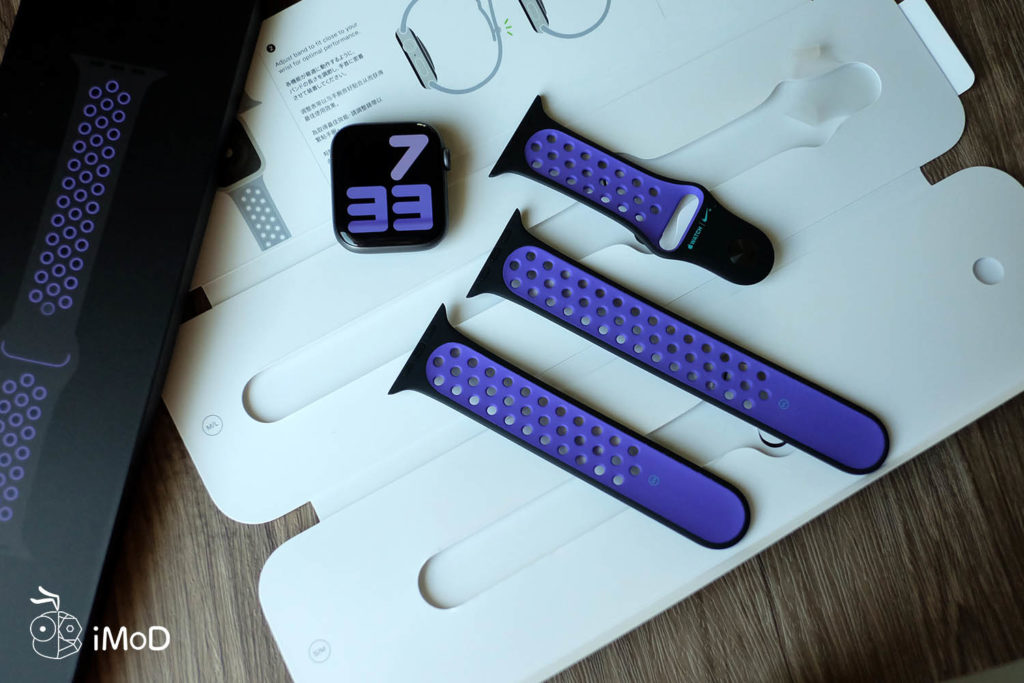 Apple Watch Nike Sport Band Black Hyper Grape Color 4