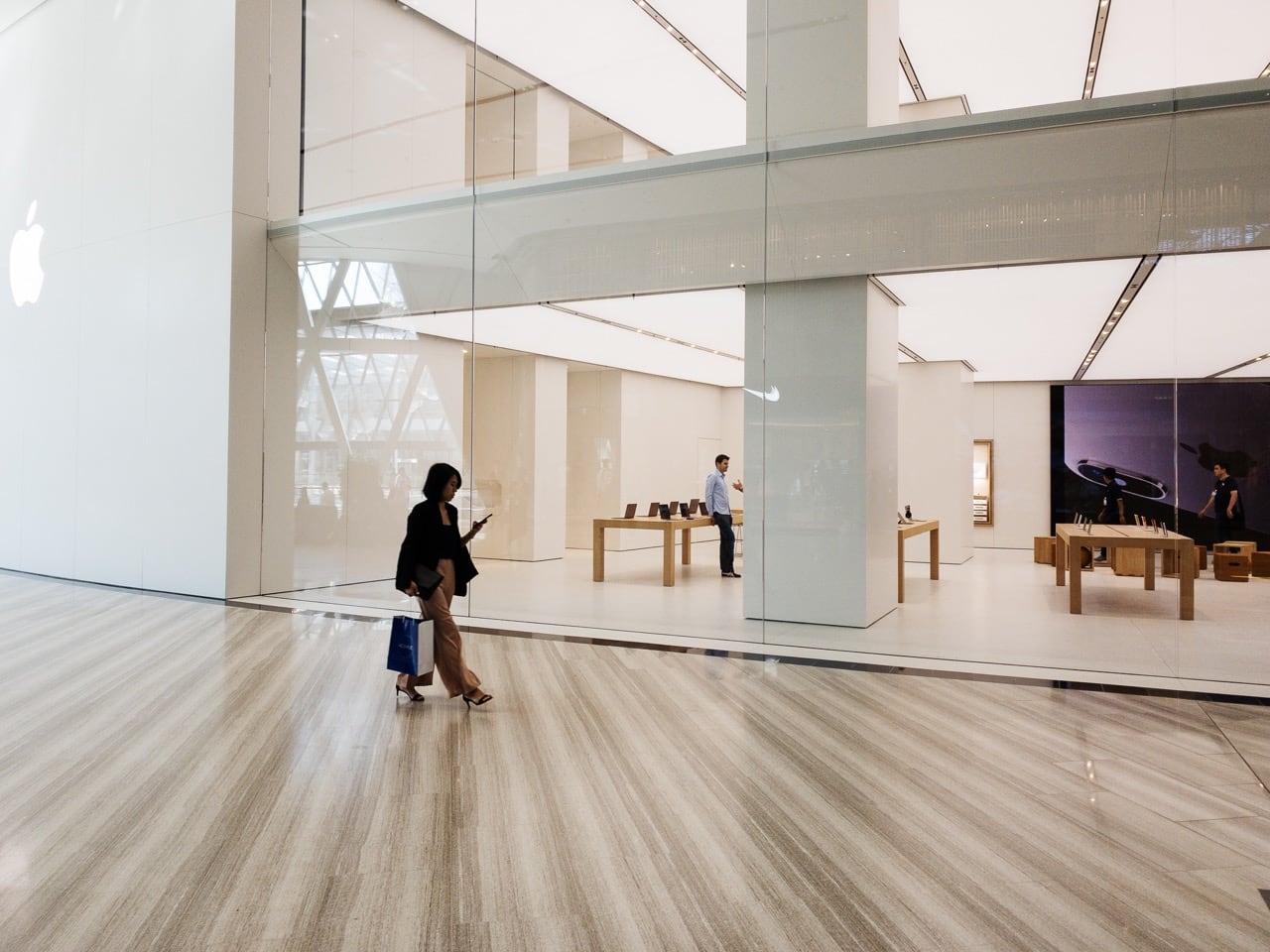 Apple Jewel Changi Airport Store Front