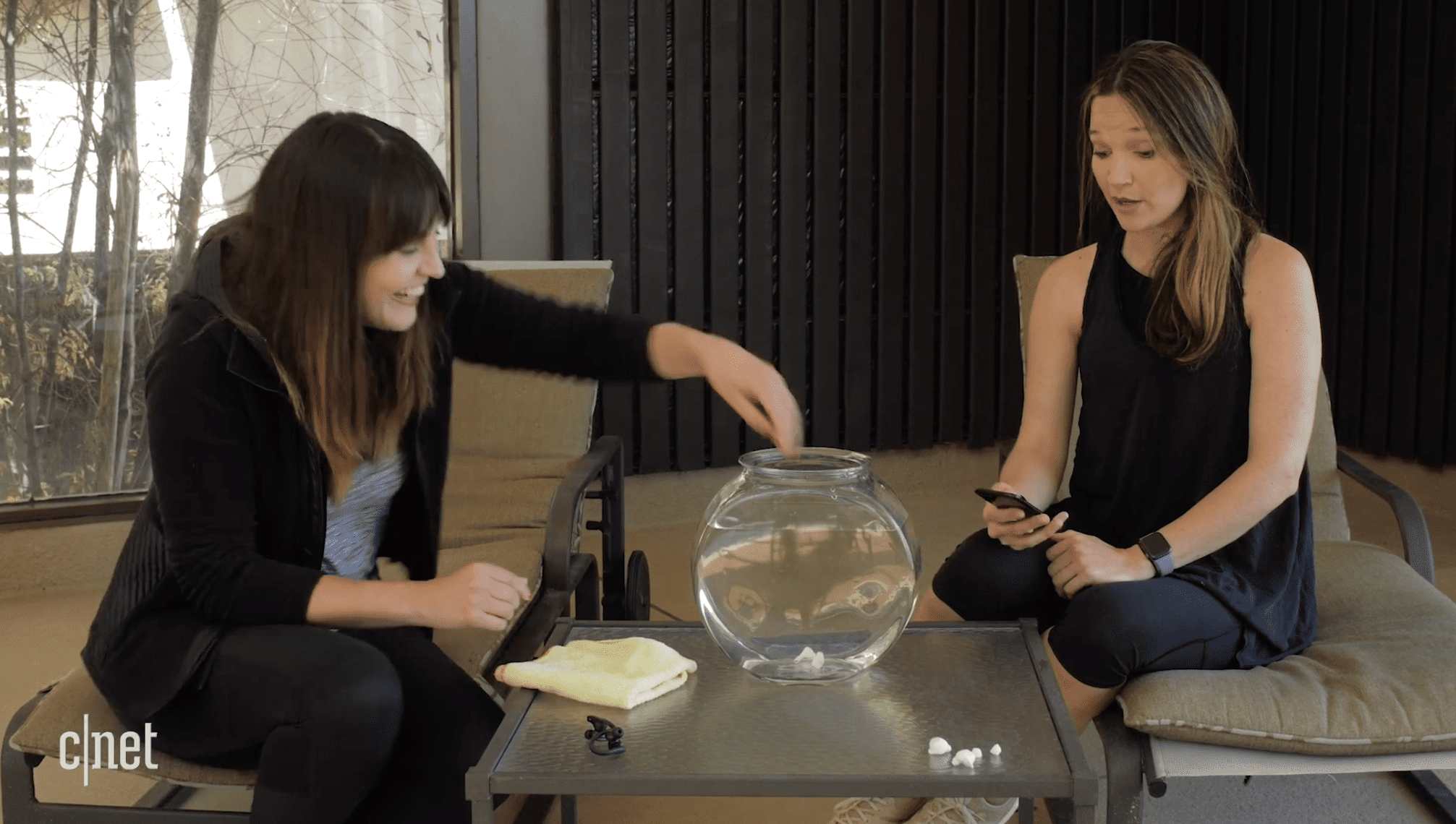 Airpods Waterproof Test With Powerbeats Pro And Galaxy Buds Img 2