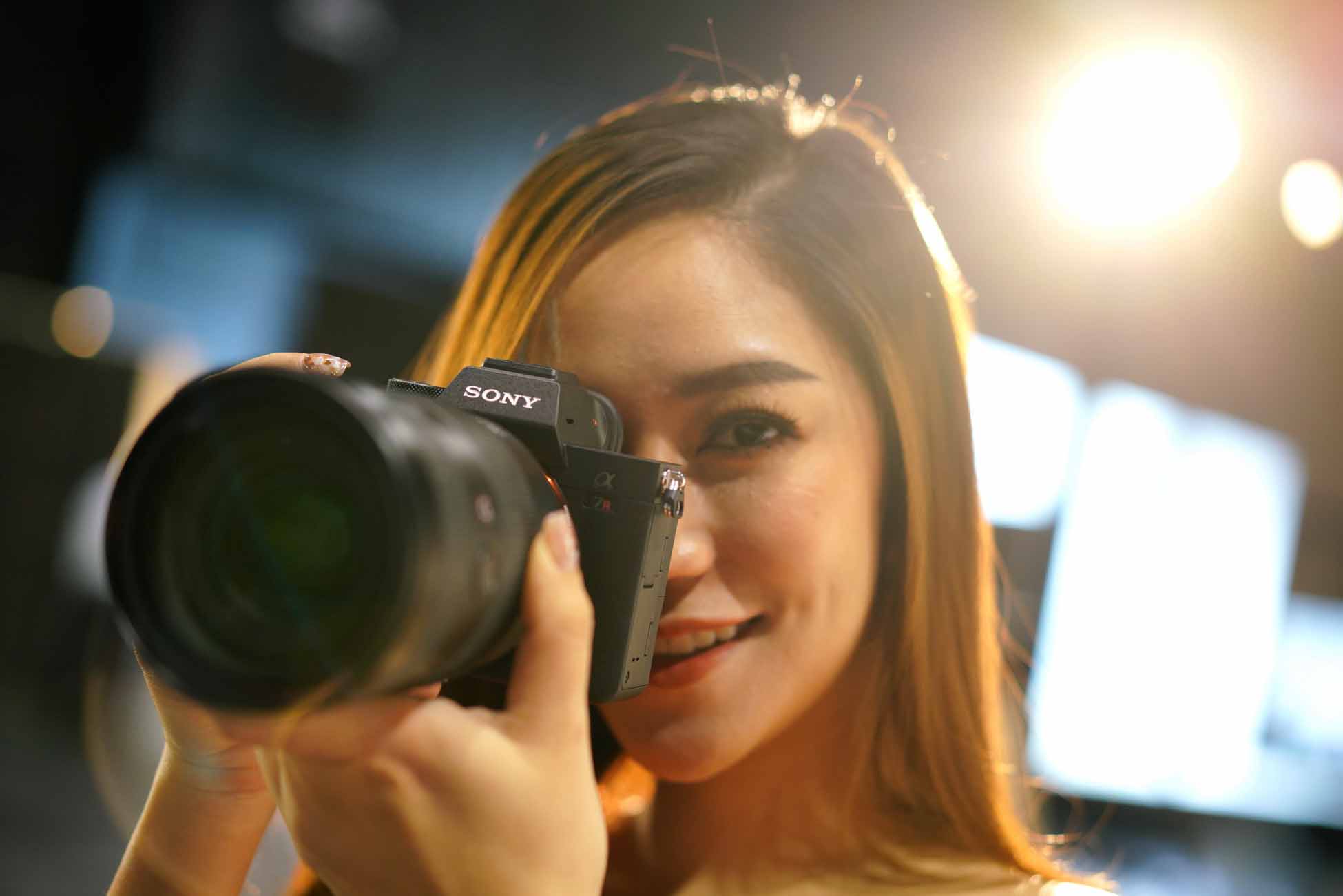 Pic กล้องอัลฟ่ามิเรอร์เลส α7r Iv (อัลฟ่า เซเว่น อาร์ มาร์ค โฟว์) 03