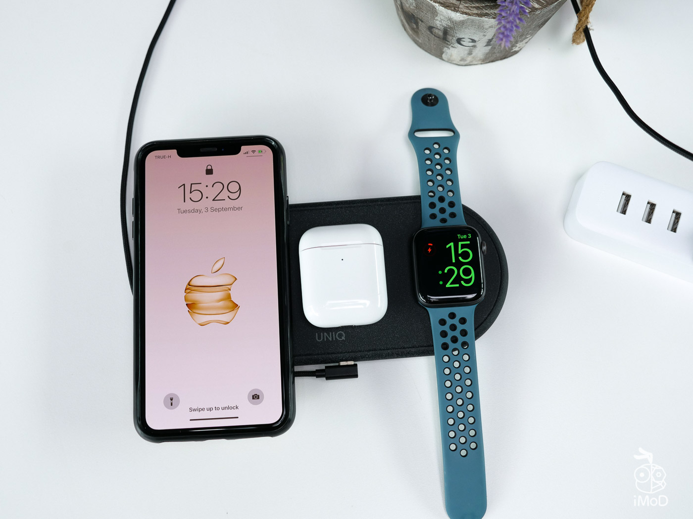 Uniq Aereo 3 In 1 Wireless Charging Pad Review 1299765