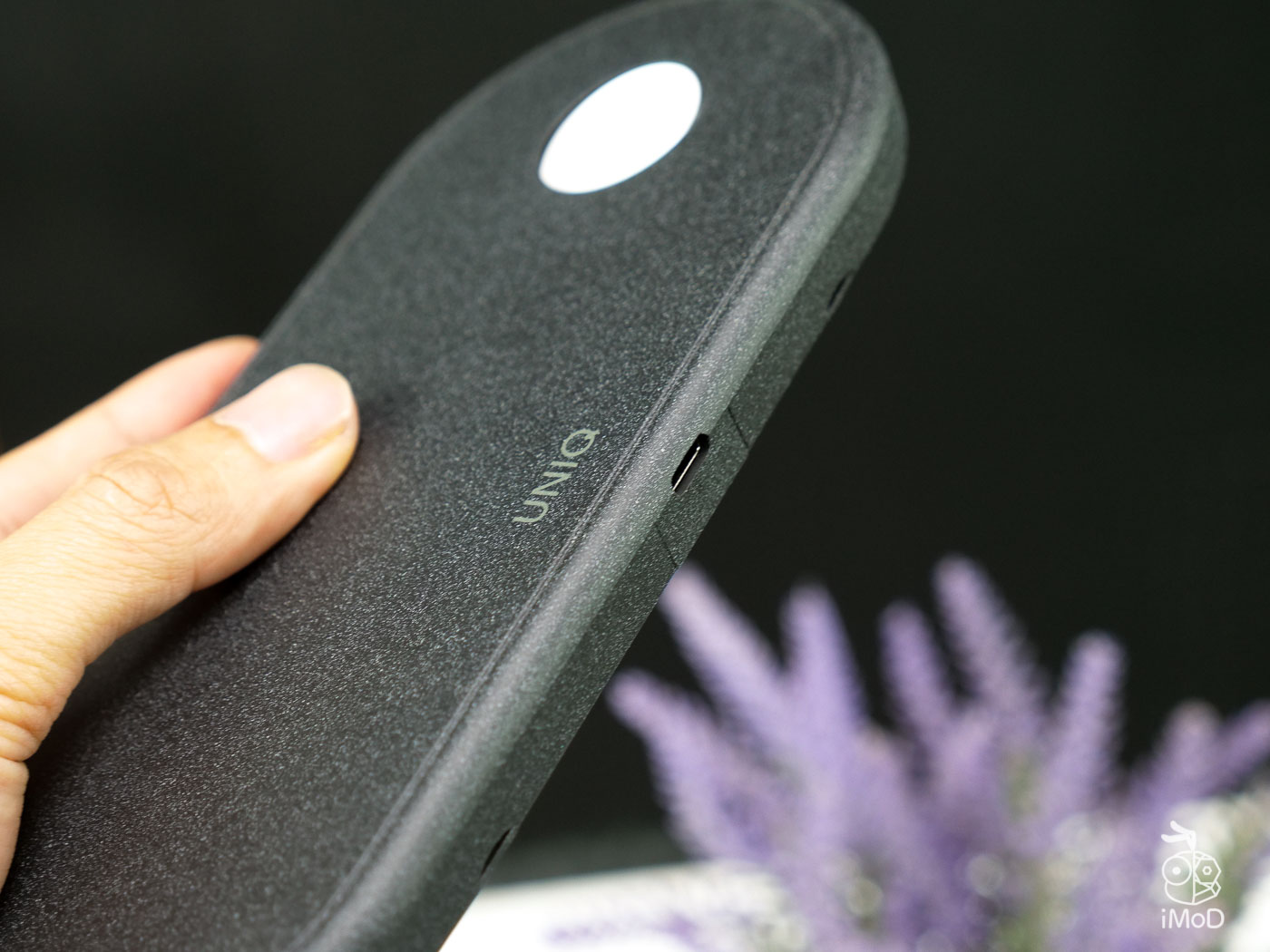 Uniq Aereo 3 In 1 Wireless Charging Pad Review 1299802