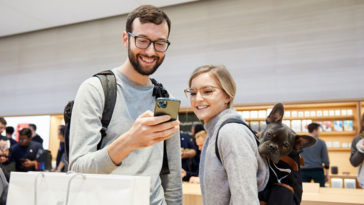 Apple Share Iphone 11 Pro Iphone 11 Pro Max Iphone 11 And Apple Watch Series 5 Arrived In Store