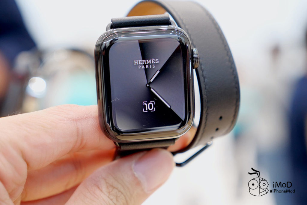 Hemes Space Black And Titanium Apple Watch Series 5 First Time 1