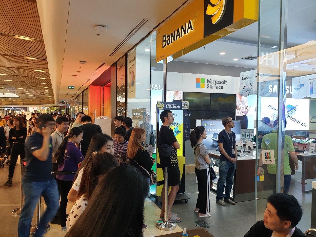 Iphone 11 First Released At Bnn Photo Img 23