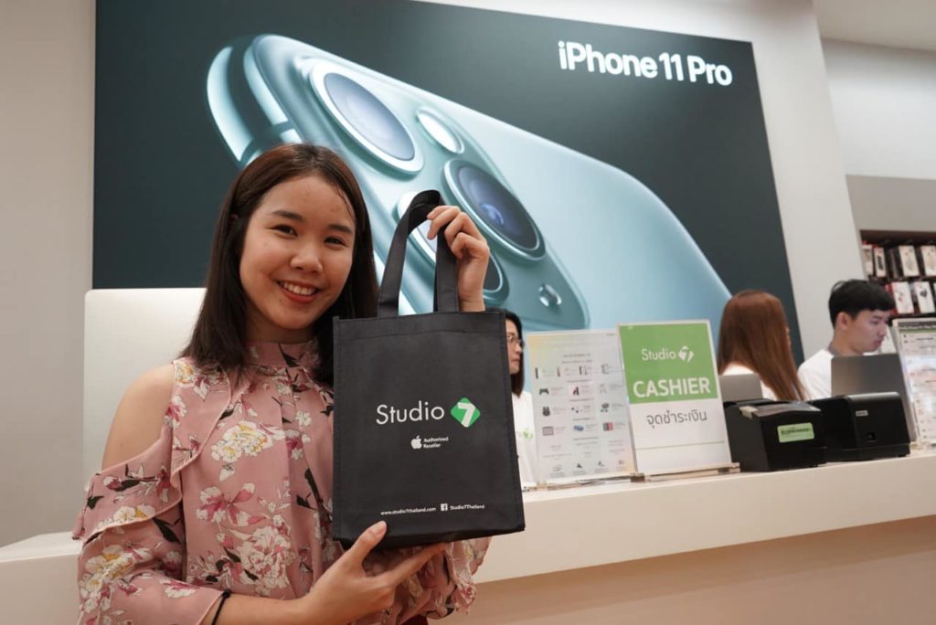 Iphone 11 First Released At Stu7 Photo Img 3