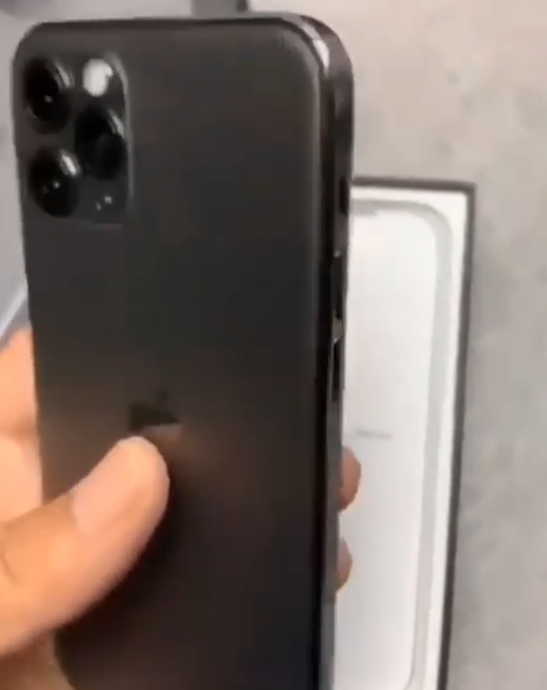 Iphone 12 Mockup Design Ben Geskin Img 3