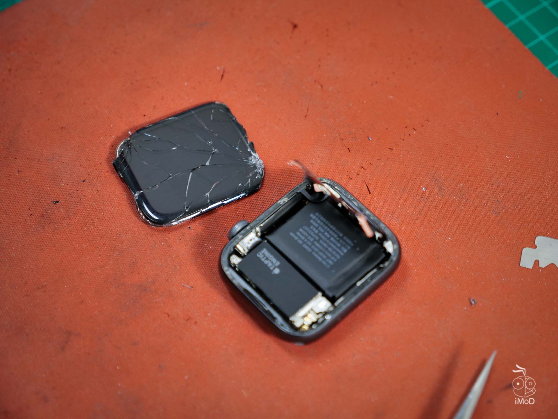 Apple Watch จอแตกซ่อมไง รีวิวลอกกระจกหน้าจอแอปเปิ้ลวอช YukiFix