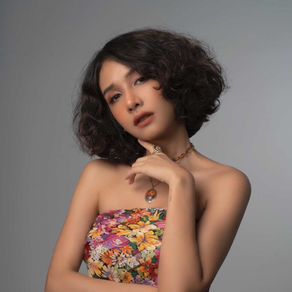 Apple Music ชวนฟัง Exclusive Live Session “คงคา” โดย BOWKYLION และ