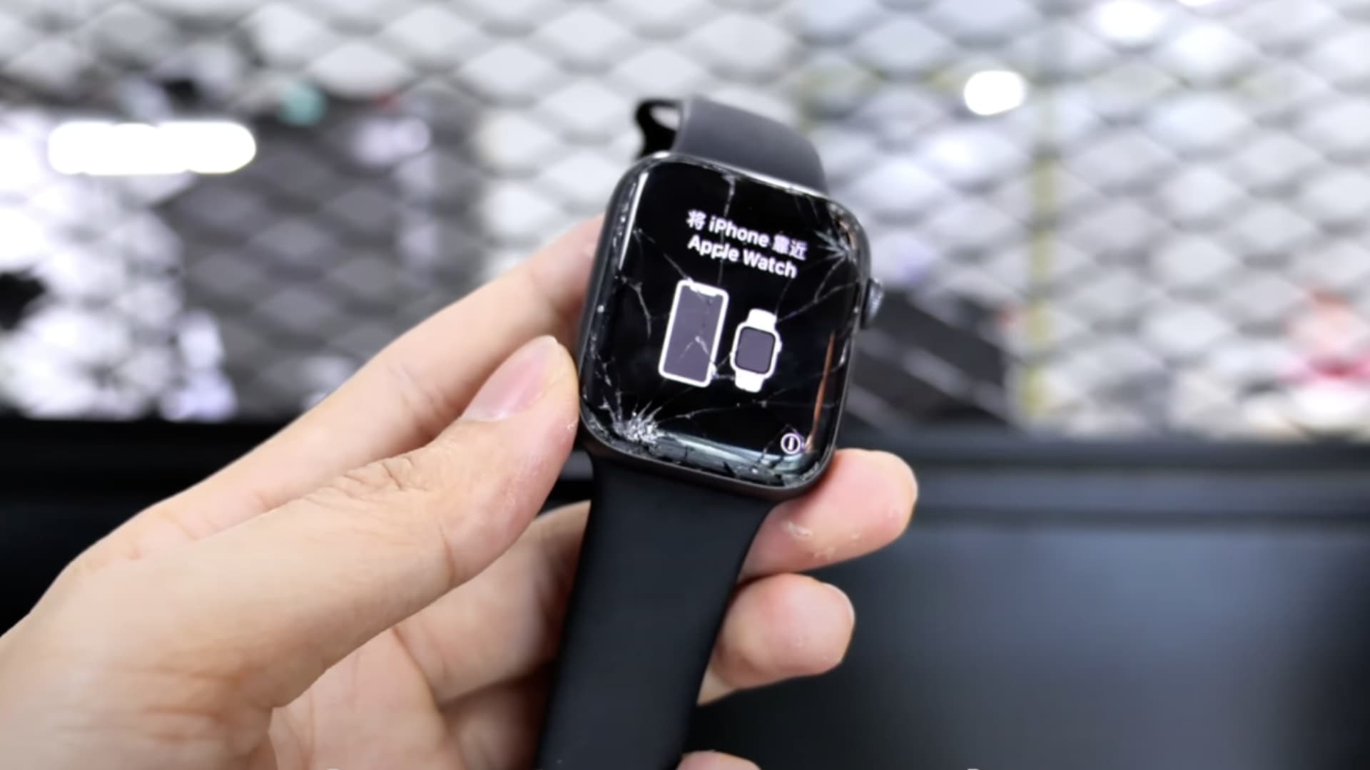 Apple Watch ควรติดฟิล์มกันรอยหน้าจอไหม? ข้อดีข้อเสียคืออะไร? มาศึกษากัน
